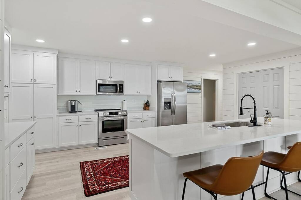 Lake Home, Dock, Fire Pit, Hot Tub, Game Room, Etc Winchester Bagian luar foto