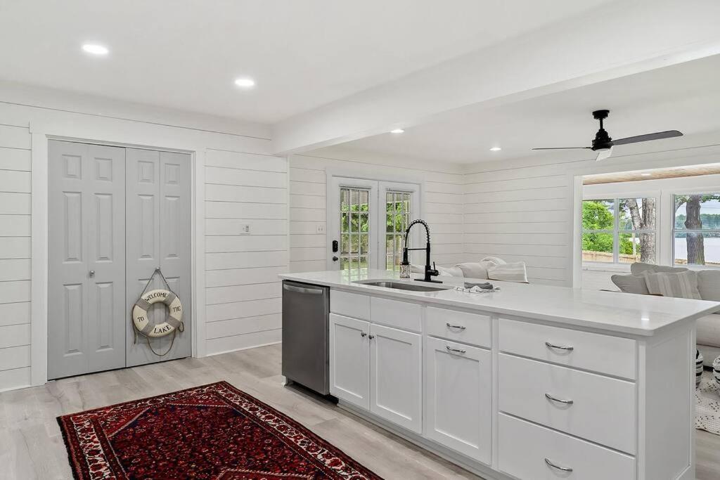 Lake Home, Dock, Fire Pit, Hot Tub, Game Room, Etc Winchester Bagian luar foto